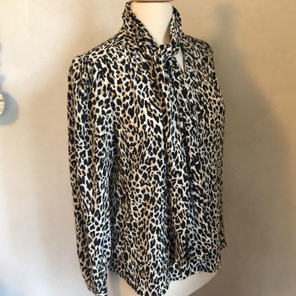 J.Crew 100% Silk Leopard print Blouse w/tie neck & long sleeves Size Medium - Picture 5 of 10